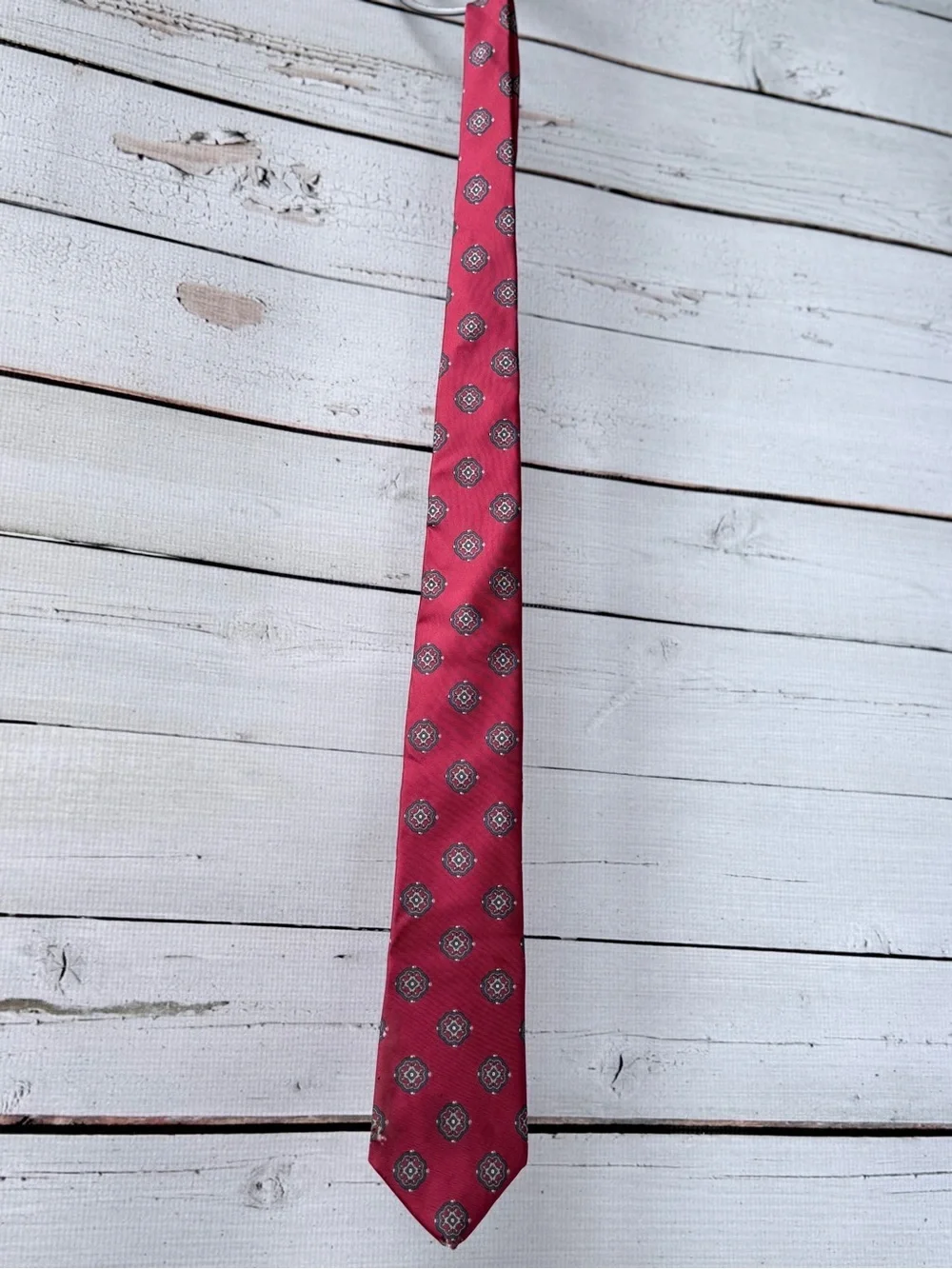Vintage 100% Silk Men's Necktie – Luxury Red Foulard Medallion – Made in USA